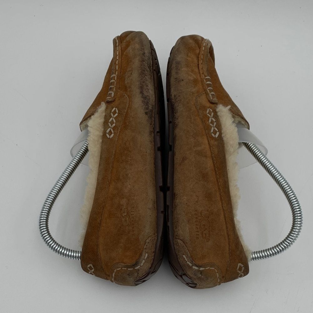 UGG Tan Suede Moccasin Slippers woman’s size 7 - Picture 12 of 13